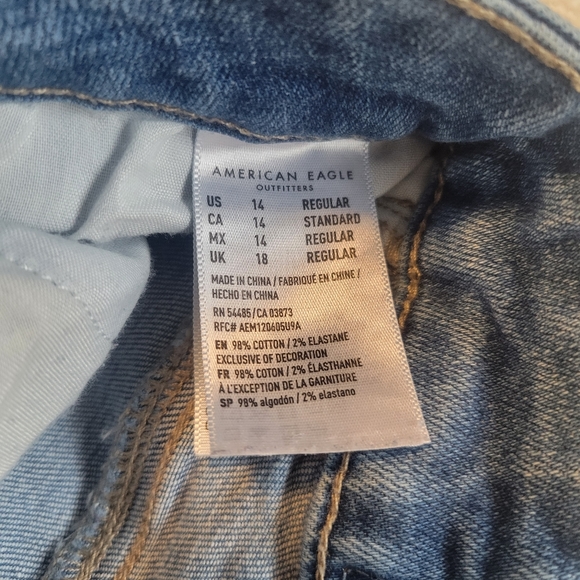 American Eagle Skinny Kick Jeans - Picture 2 of 7